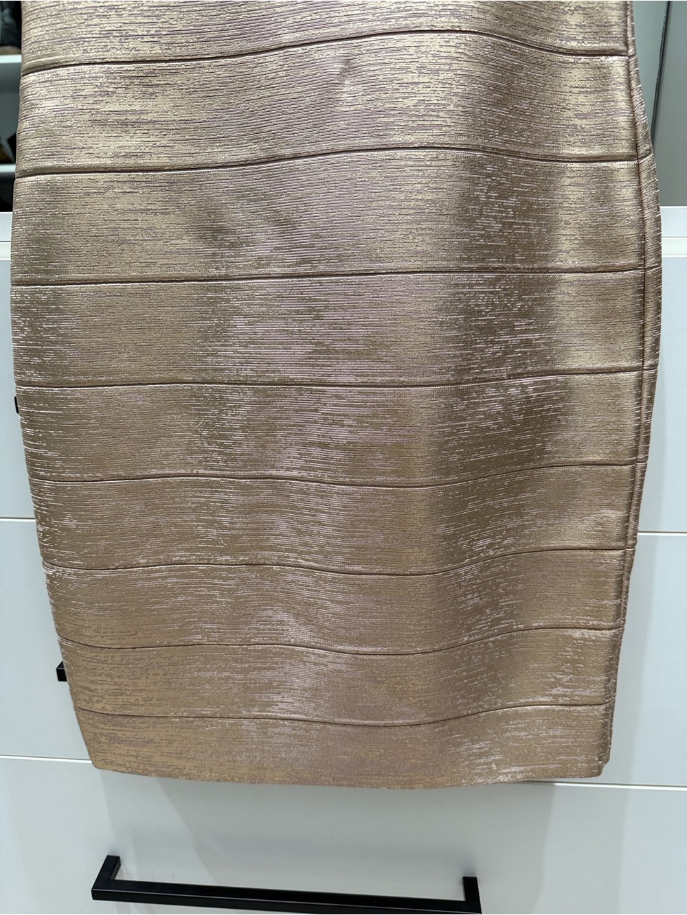 Herv Leger Sleeveless Metallic Rose Gold Bandage Dress - Picture 6 of 7
